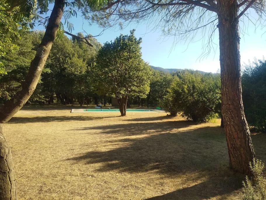 Lou Vergié maison provençale au pied du Luberon Villa Saint-Martin-de-Castillon Exterior foto